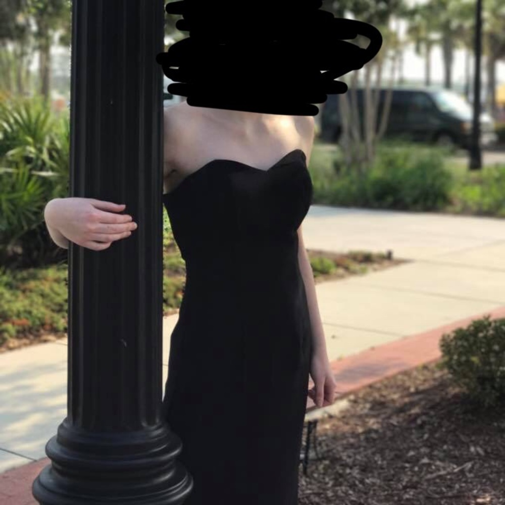 Prom dress - Picture 1 of 3